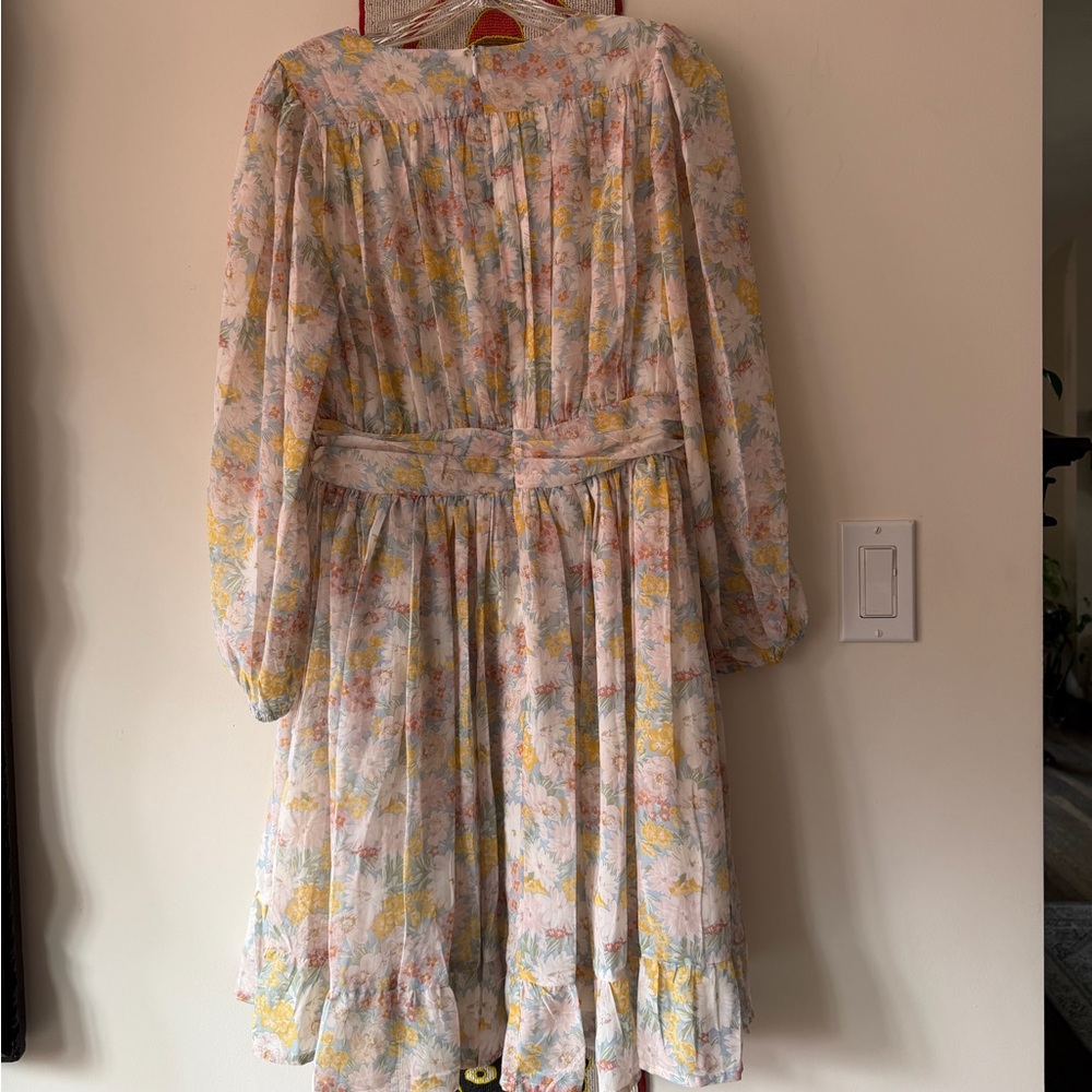 Stunning “OTT” NWT Dress 👗